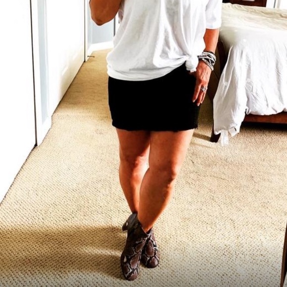 NEW Vince Camuto Taupe Snake Print Leather Bootie - Picture 14 of 14